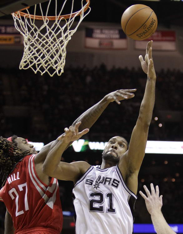 包含火箭遭遇四连败，苦战马刺不敌对手的词条