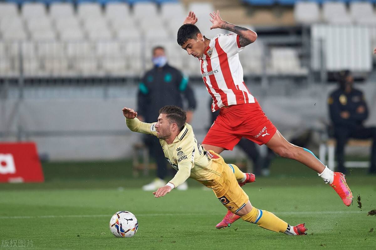 包含阿尔梅里亚客场战平对手，取得不败战绩的词条