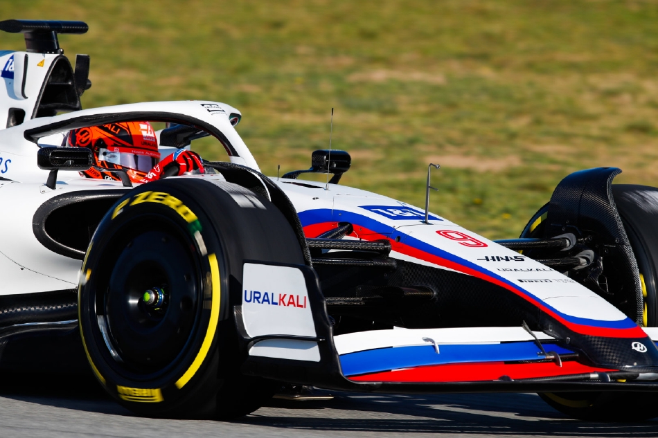 关于哈斯车队横扫迈凯伦，塞恩斯惊艳四座的信息