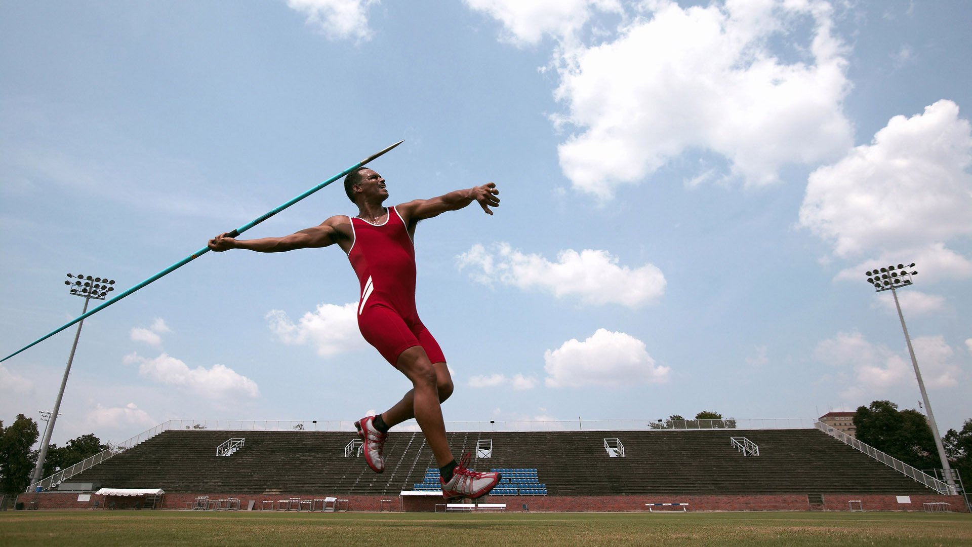 逆境中的觉醒，新疆队强势拿下深圳，杰伦·格林压力下完成爆发