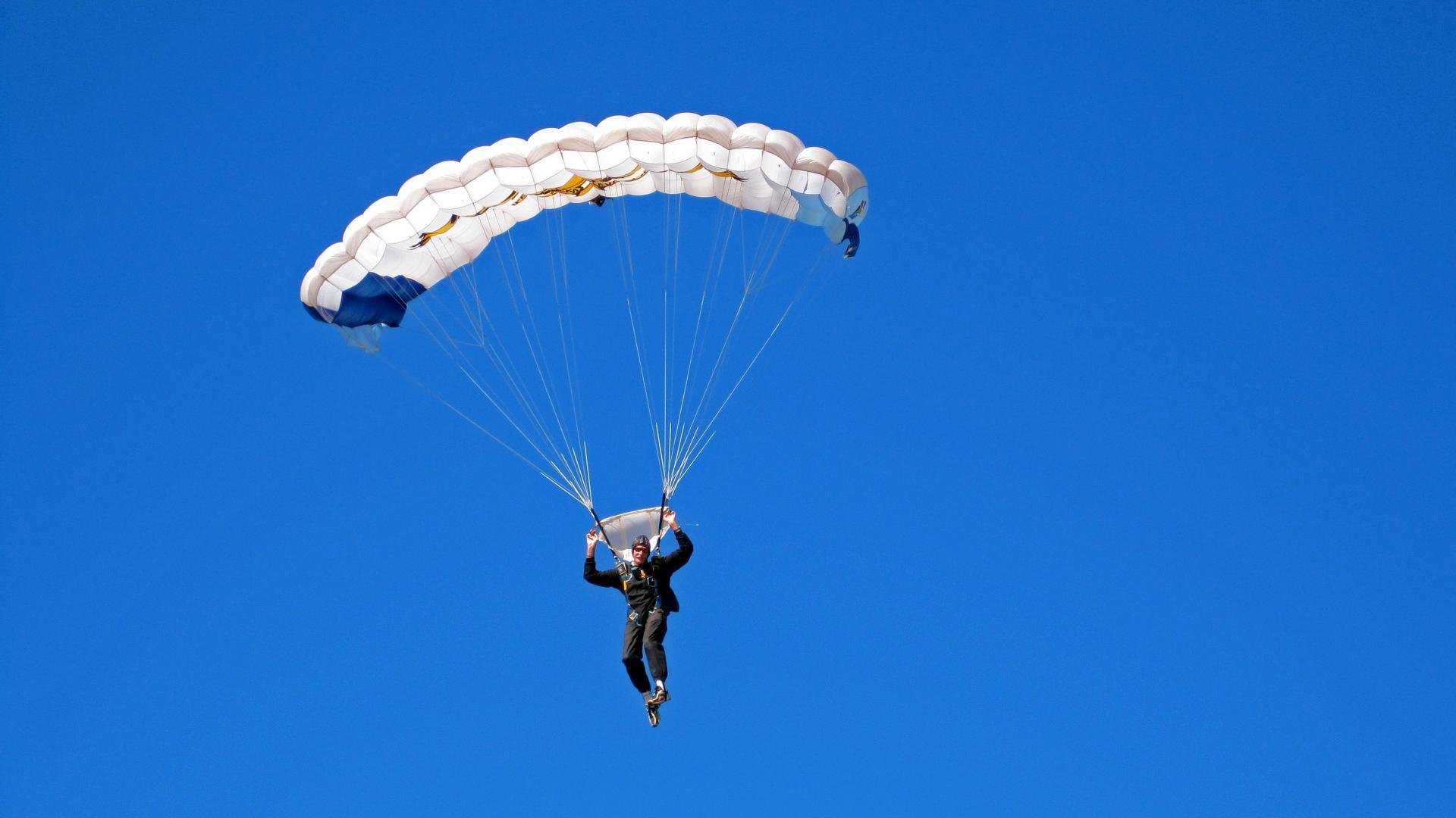 哈登爆发掘金提前终结悬念，广东队战术启示录